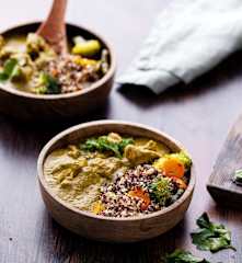 Pollo in salsa speziata, quinoa e verdure (Bimby Friend)