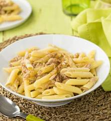 Penne tonno, pinoli e limone