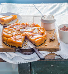 Tarte Tatin aux pommes et caramel aux cacahuètes