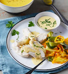 Poulet vapeur, tagliatelle et velouté de légumes