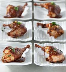 Muslitos de codorniz con salsa de tamarindo