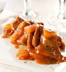 Escalopines con piña y salsa agridulce