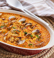 Reis mit Meeresfrüchten