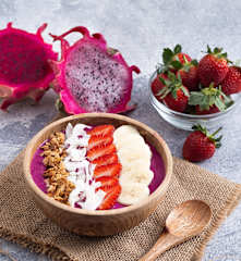 Smoothies Bowl Buah Naga