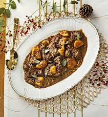 Stracotto di manzo con funghi e patate