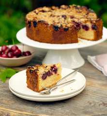 Cherry Crumble Cake