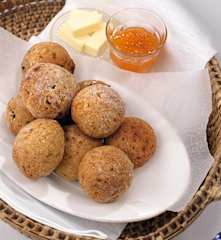 Panini dolci al farro con frutta secca