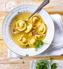 Frische Tortellini Bolognese