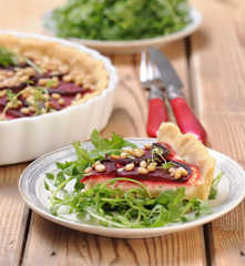 Slaný koláč s tvarohem a pečenou řepou