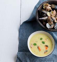 Sopa de alho-francês e frutos do mar