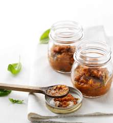 Molho de tomate e manjericão