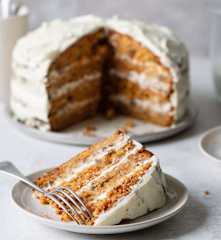 Layer carrot cake