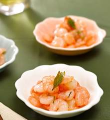 Stir fried prawns with dragon well tea (Longjing tea prawns)