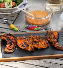 Pulpo a la parrilla con salsa romesco