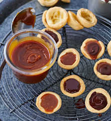 Karamell-Schoko-Tartelettes