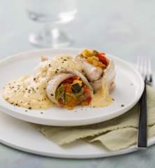 Lubina con pisto en salsa de puerro