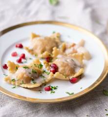 Raviolis de nueces con salsa de cava