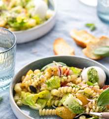 Salada de massa de verão