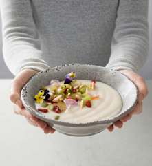 Creamy coconut yoghurt