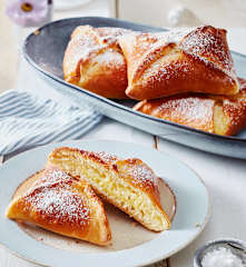 Rumänische Frischkäsewecken