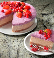 Cheesecake banane e frutti rossi (senza lattosio)