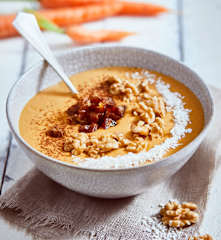 Carrot-Cake-Smoothie Bowl