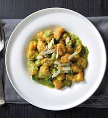 Carrot gnocchi with zucchini cream