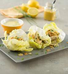 Ensalada de pollo con lactonesa de curry