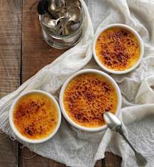 Crème brulée com coco e lima