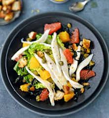 Salade de raie aux agrumes, câpres et croûtons