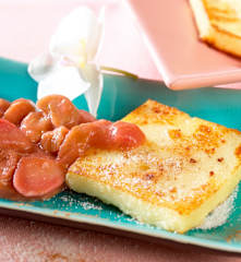 Grießschnitten mit Rhabarberkompott