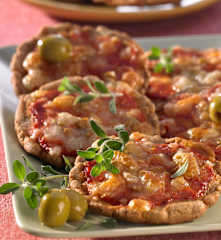 Mini-Pizzas aus Quark-Öl-Teig