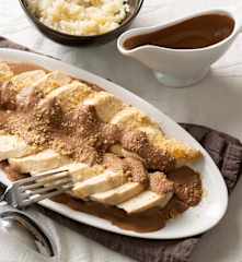 Pechugas de pollo con salsa de avellanas y chocolate