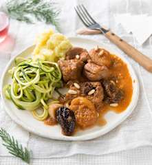 Solomillo de cerdo agridulce con orejones y ciruelas pasas