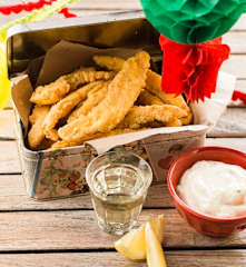 Choco frito com maionese de alho e coentros