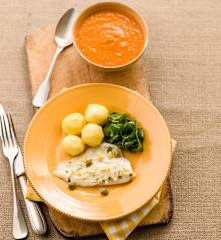 Creme de tomate e Filetes de pescada com batatinhas