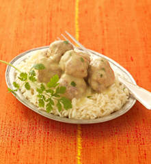 Indische Lammbällchen mit Joghurtsauce