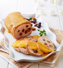 Lomo de cerdo en salsa de mandarina y nuez