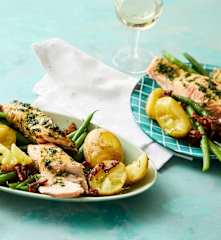 Gedämpfter Lachs mit grünen Bohnen und Speckstippe