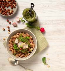 Radieschenblätterpesto mit Haselnüssen