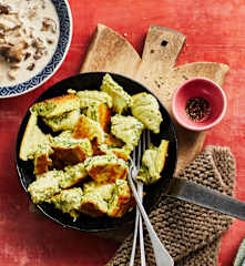 Kräuter-Kaiserschmarren mit Rahmpilzen