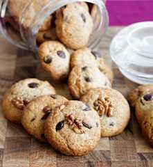 Cookies alle noci e gocce di cioccolato