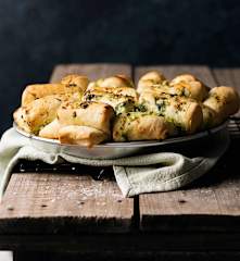 Ψωμί με μυρωδικά