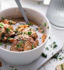 Poulet façon bourguignon