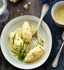 Quenelles de poisson au beurre blanc à l'estragon