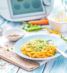 Mousseline de carotte à l'orange, purée de petits pois chèvre et coriandre