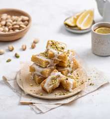 Kruche ciasteczka cytrynowo-pistacjowe