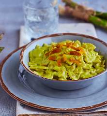 Farfalle asparagi e bottarga