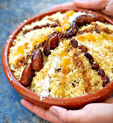 Masfouf (graines de couscous aux fruits secs)