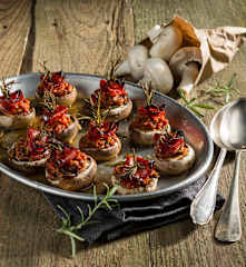 Champignons mit Chorizo gefüllt